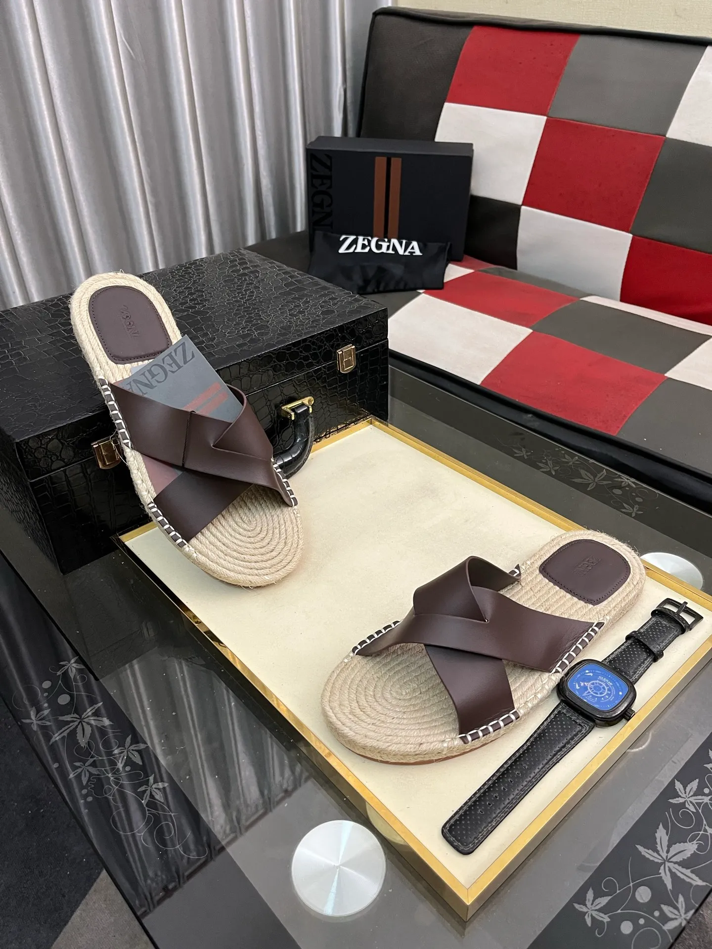 Men's shoes 💰320⌚️⌚️《HERMES》Hermès 💁♂️Men's casual slippers, compare the quality at the counter🧚🏿♂️ The upper layer has a stone pattern with clear texture, showing high-end, high-end, comfortable to wear and versatile. Purely hand-pulled, raw rubber breathable outsole, breathable and comfortable lambskin lining, 100% comfortable density, original rubber outsole wear-resistant code number 38-44. Can be customized 45-46-47